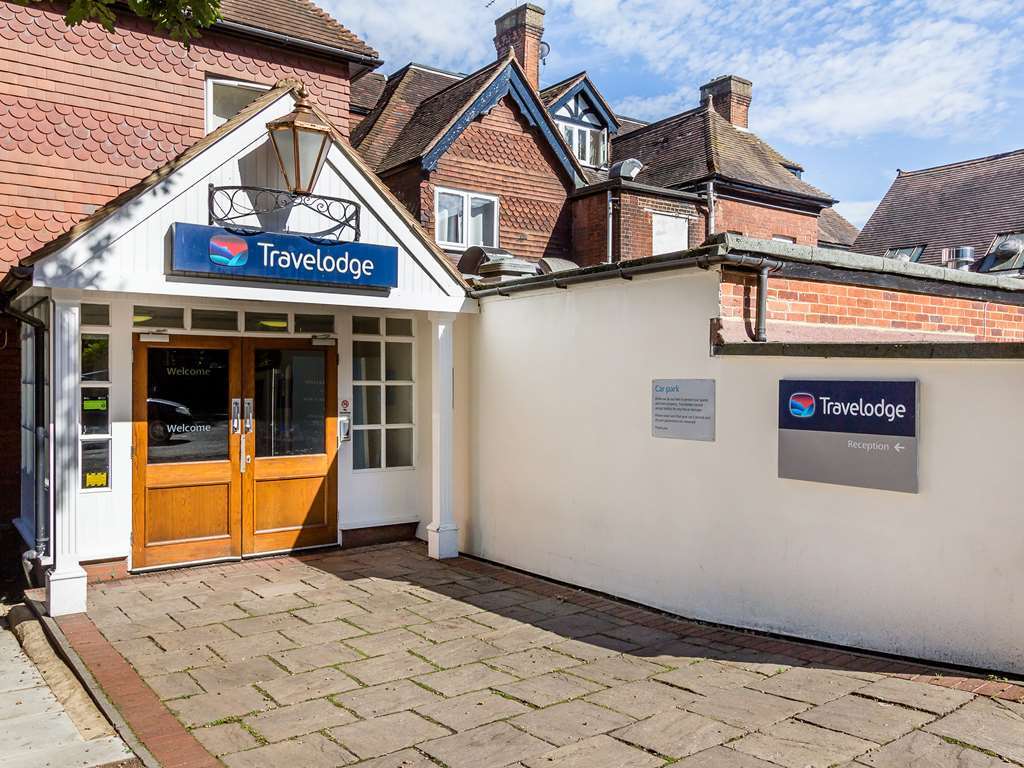 Travelodge Walton On Thames Esterno foto