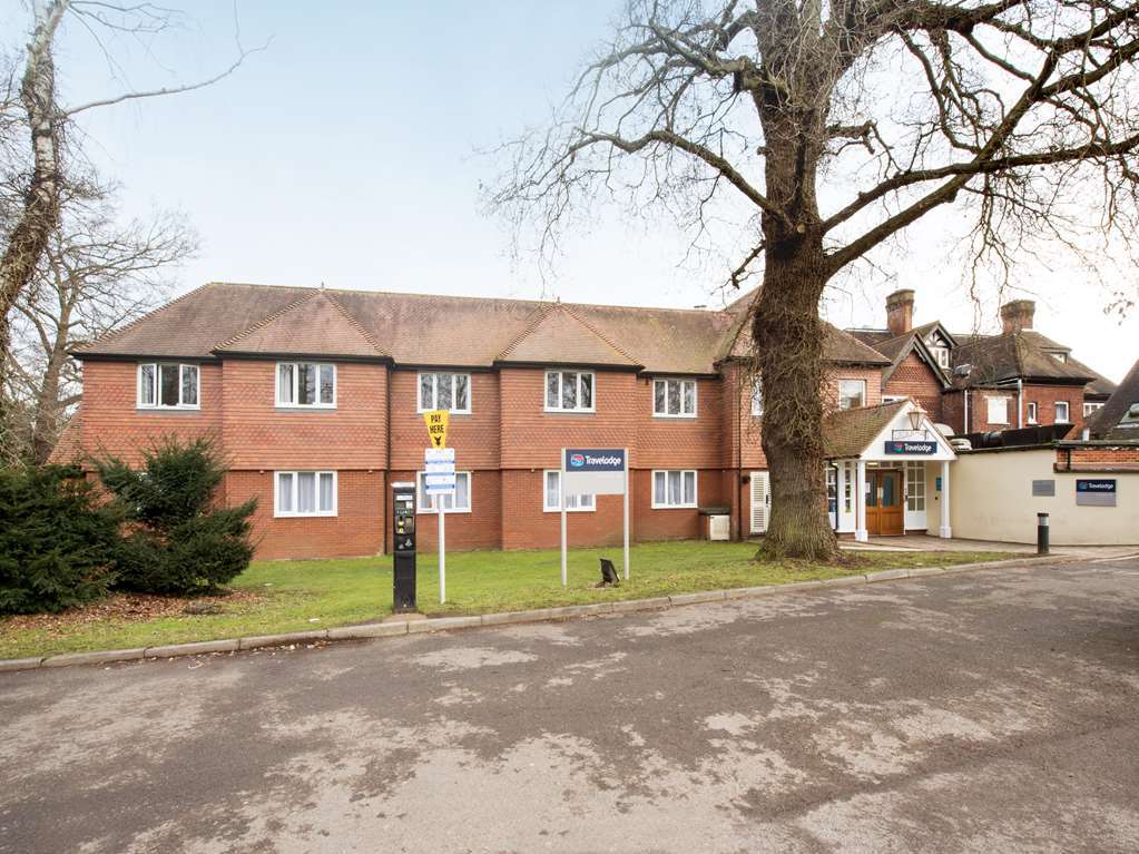 Travelodge Walton On Thames Esterno foto
